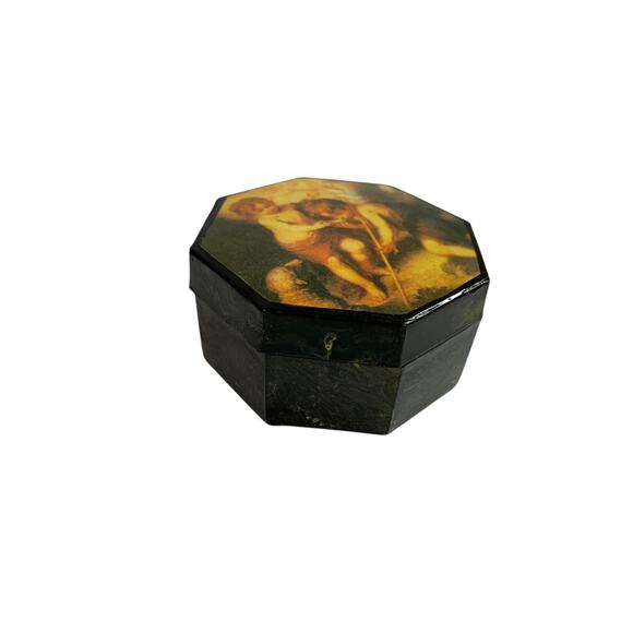 Papier Mache Trinket Box Lidded Lined 2.75 Inch Diameter Child Shepherd - Picture 4 of 6